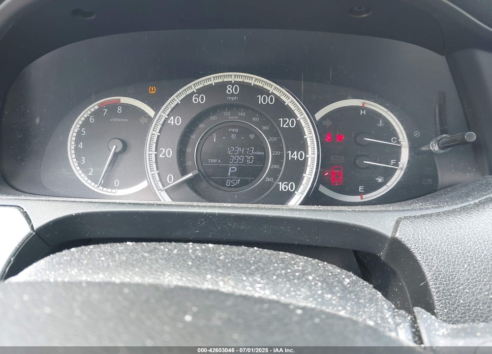 2015 HONDA ACCORD VIN: 1HGCR2F35FA042801