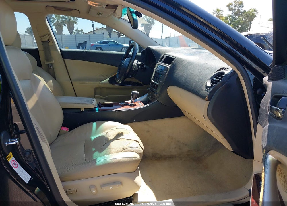 2007 LEXUS IS250 VIN: JTHBK262072036839