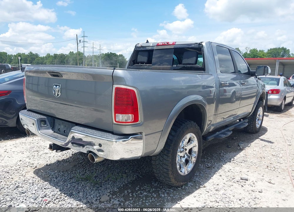2013 RAM 1500 VIN: 1C6RR7NT1DS638235