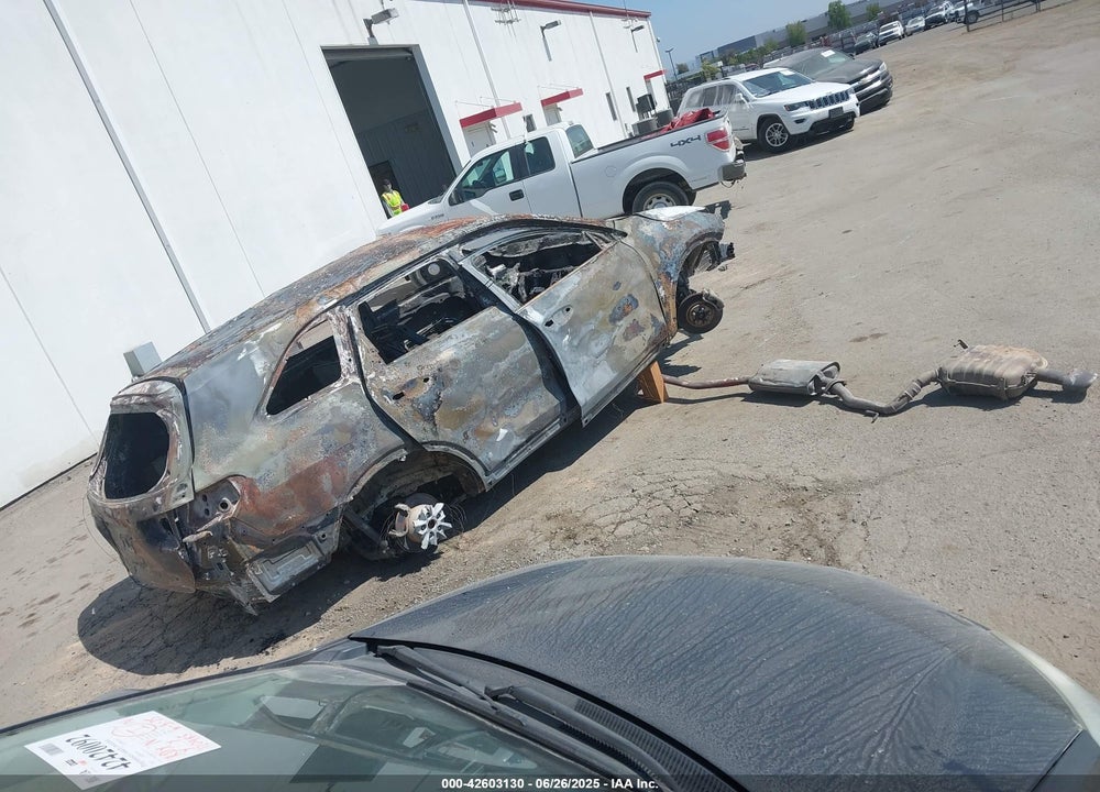 2019 KIA SORENTO VIN: 5XYPG4A32KG530624