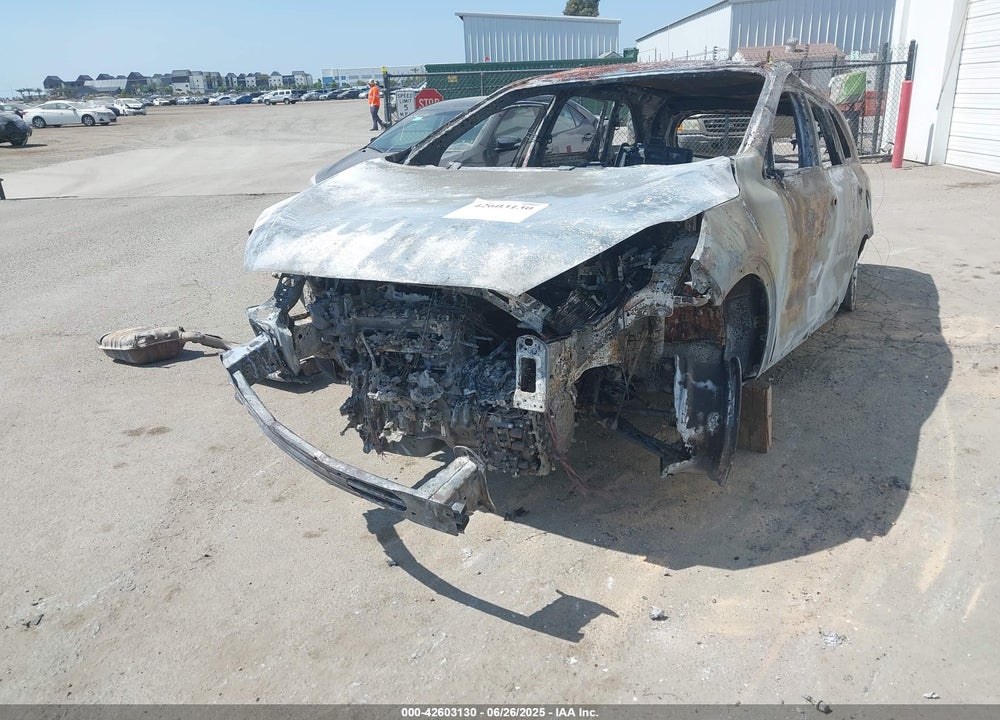 2019 KIA SORENTO VIN: 5XYPG4A32KG530624