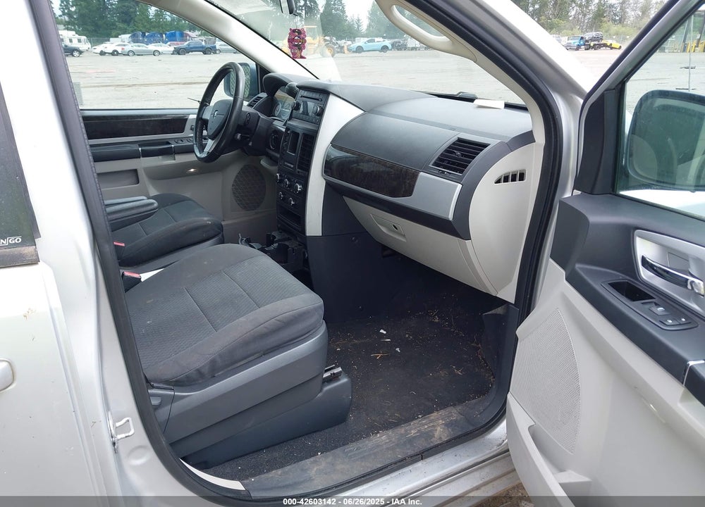 2010 DODGE GRAND CARAVAN SXT VIN: 2D4RN5D14AR283330