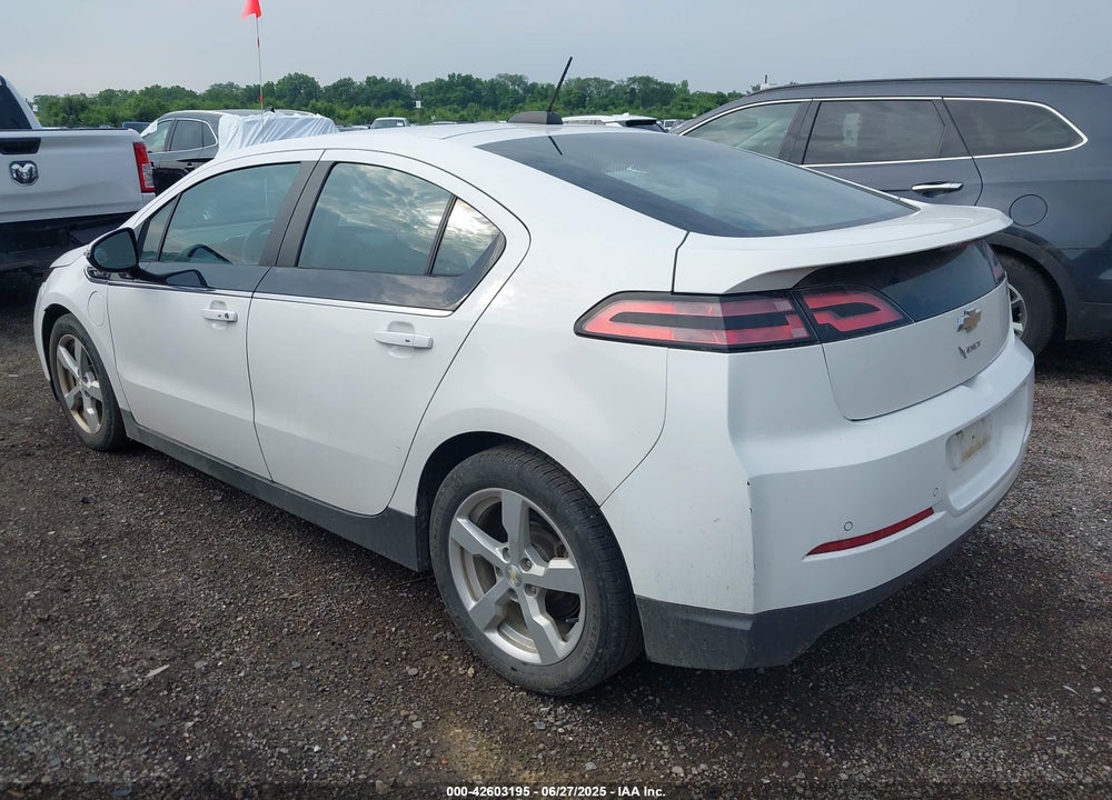 2015 CHEVROLET VOLT VIN: 1G1RA6E47FU130323