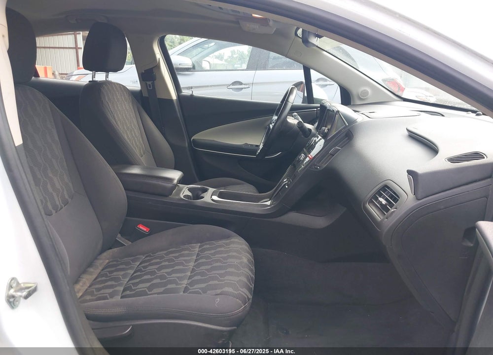 2015 CHEVROLET VOLT VIN: 1G1RA6E47FU130323