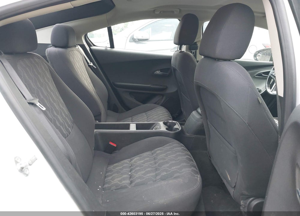 2015 CHEVROLET VOLT VIN: 1G1RA6E47FU130323