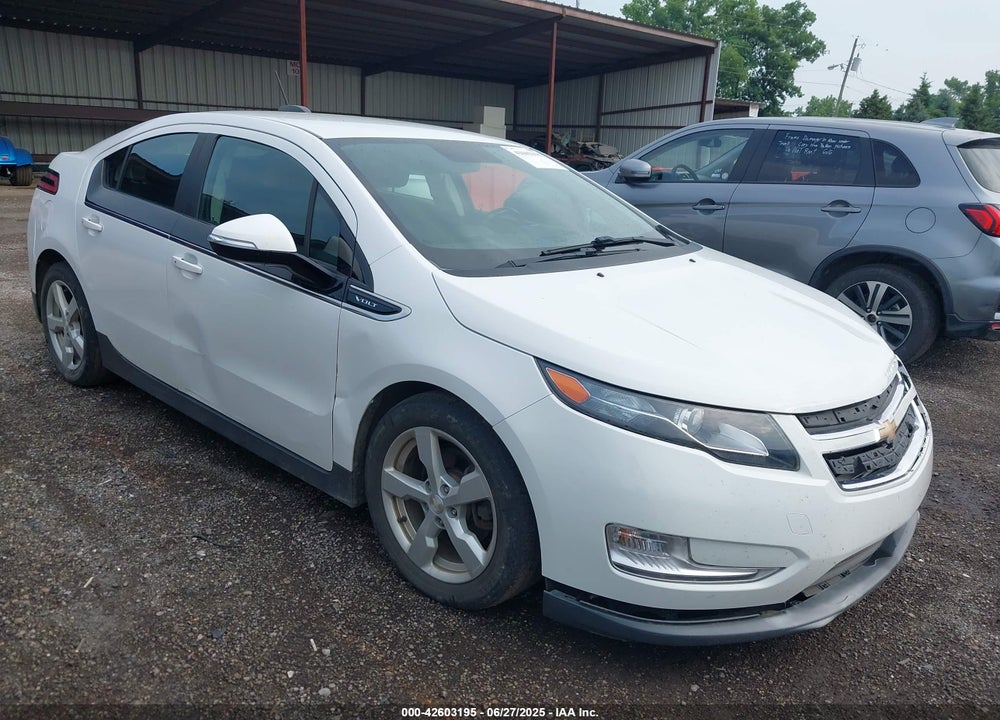 2015 CHEVROLET VOLT VIN: 1G1RA6E47FU130323