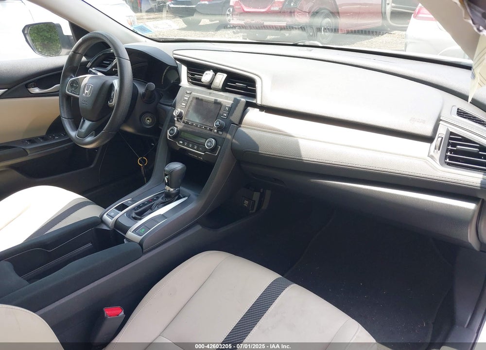 2018 HONDA CIVIC VIN: 19XFC2F53JE204607