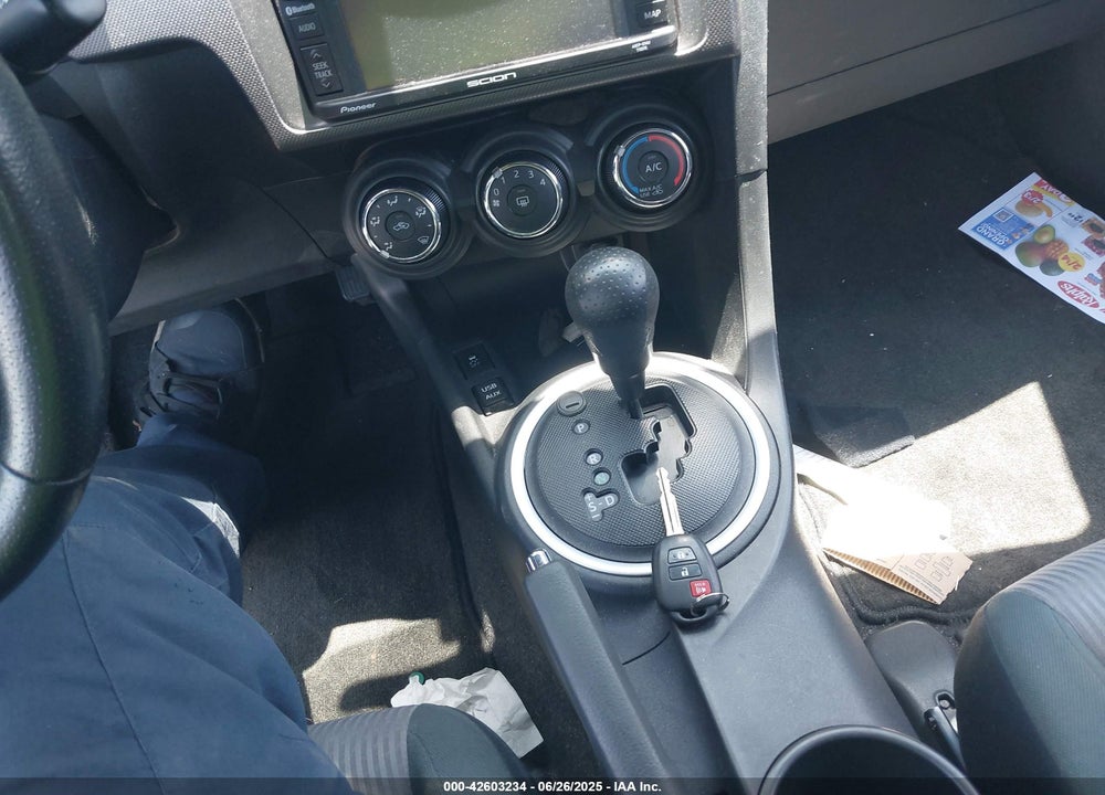 2014 TOYOTA SCION TC VIN: JTKJF5C73E3077551