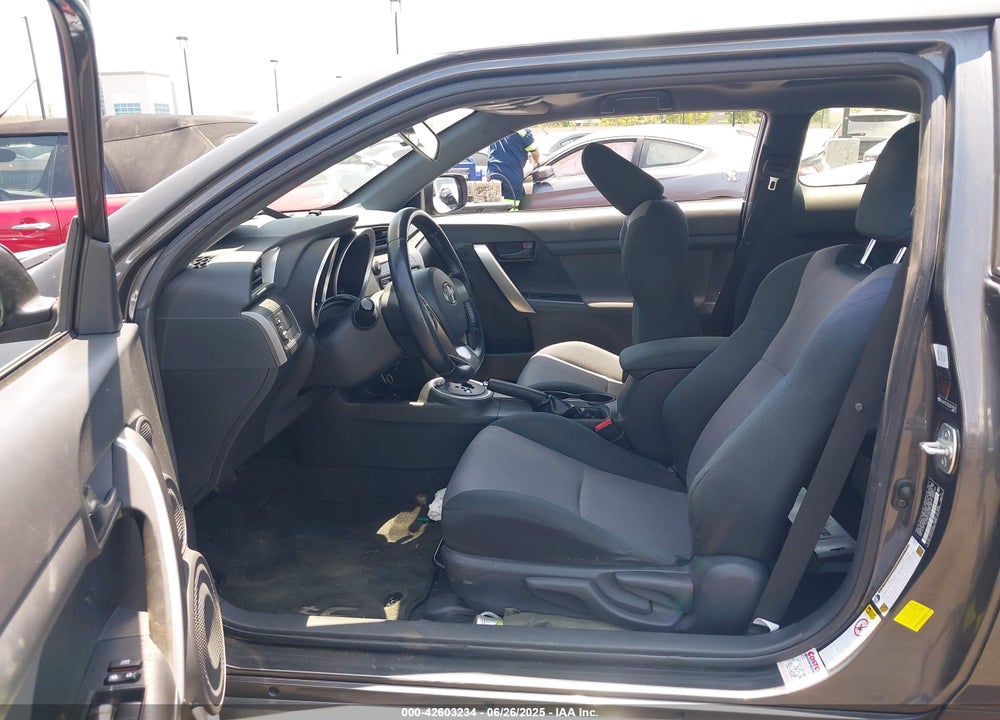2014 TOYOTA SCION TC VIN: JTKJF5C73E3077551