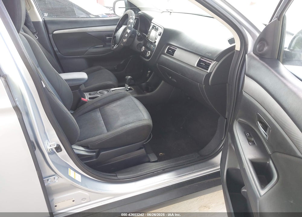 2016 MITSUBISHI OUTLANDER VIN: JA4AD3A30GZ014466