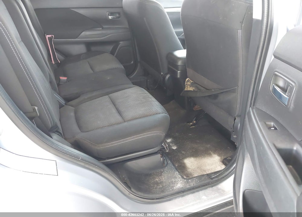 2016 MITSUBISHI OUTLANDER VIN: JA4AD3A30GZ014466