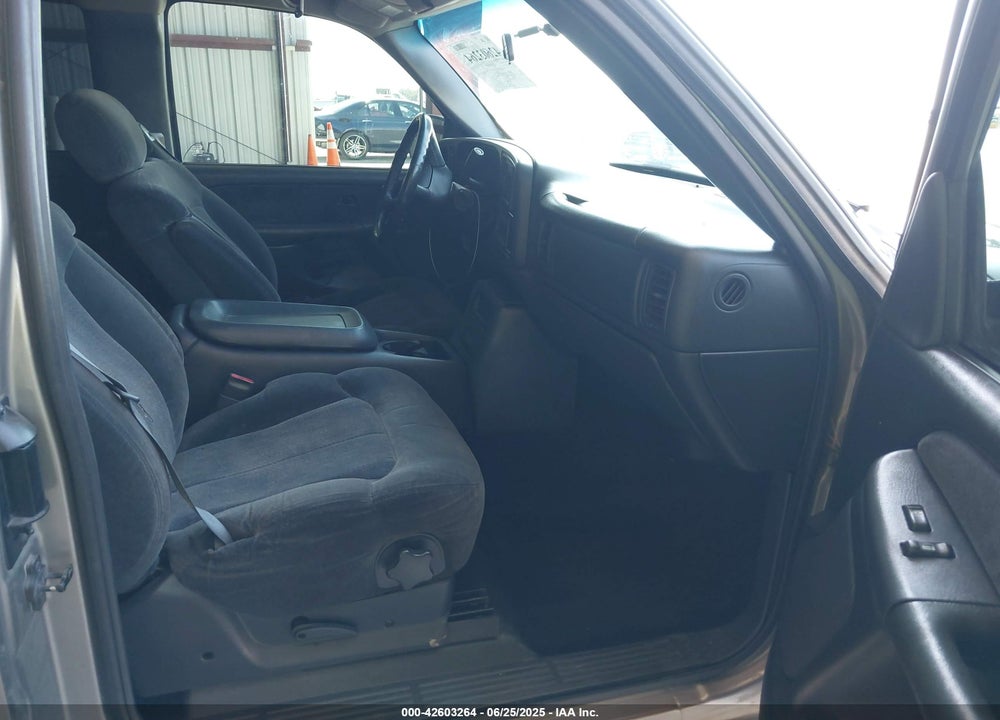 2000 CHEVROLET SILVERADO 1500 LS VIN: 2GCEK19T4Y1287359
