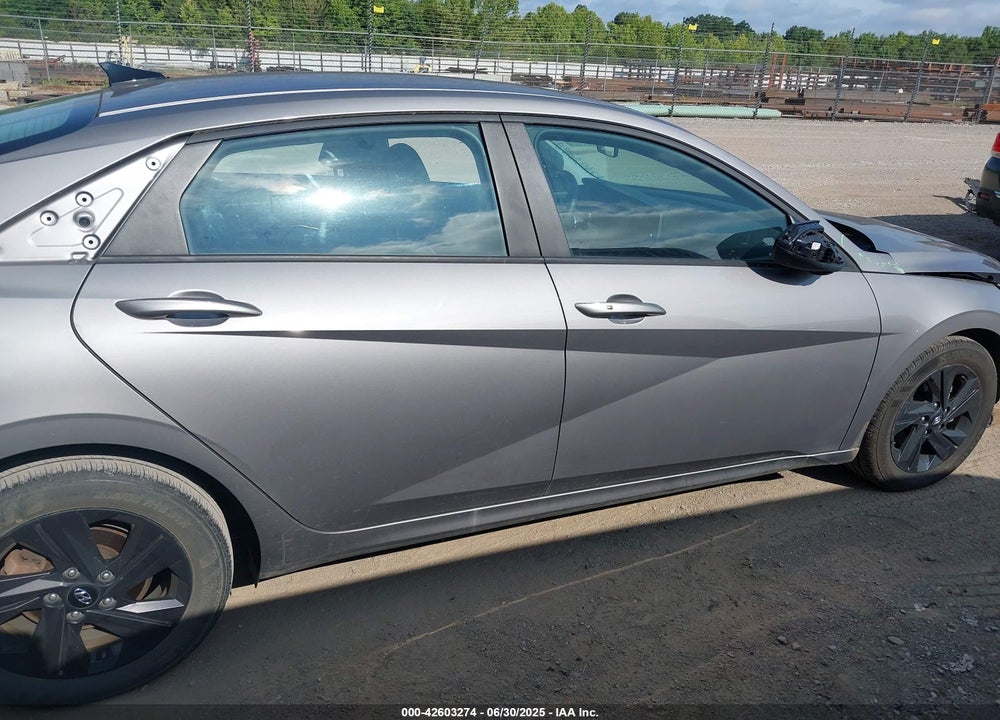2021 HYUNDAI ELANTRA VIN: KMHLM4AG7MU209394