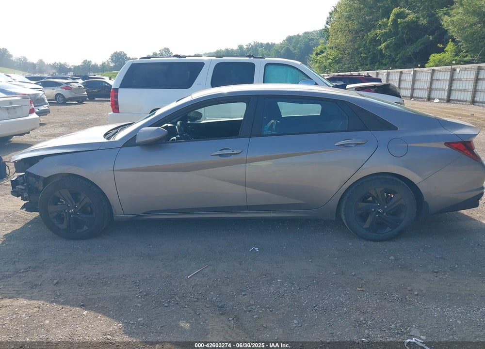 2021 HYUNDAI ELANTRA VIN: KMHLM4AG7MU209394