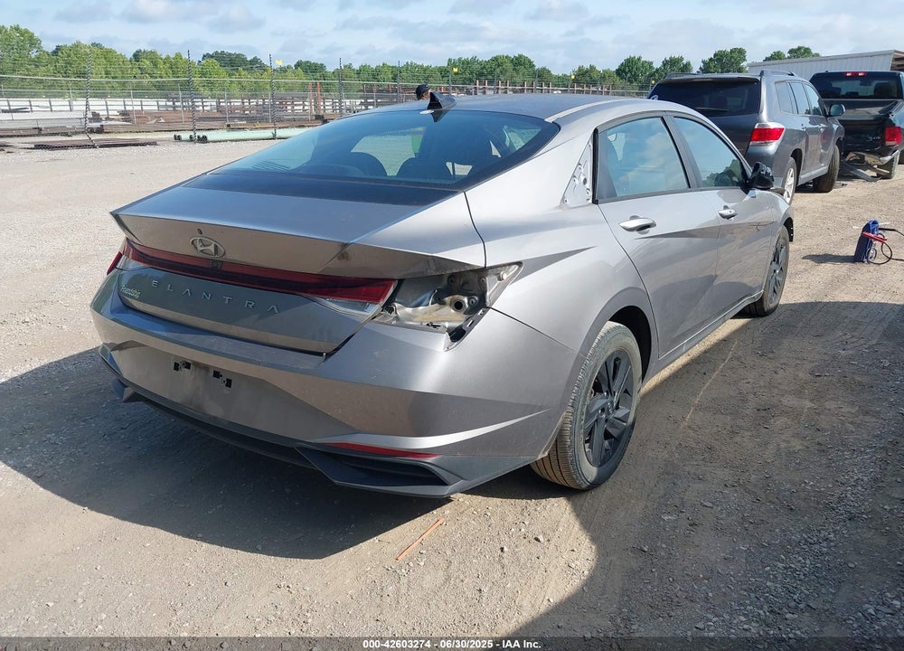 2021 HYUNDAI ELANTRA VIN: KMHLM4AG7MU209394