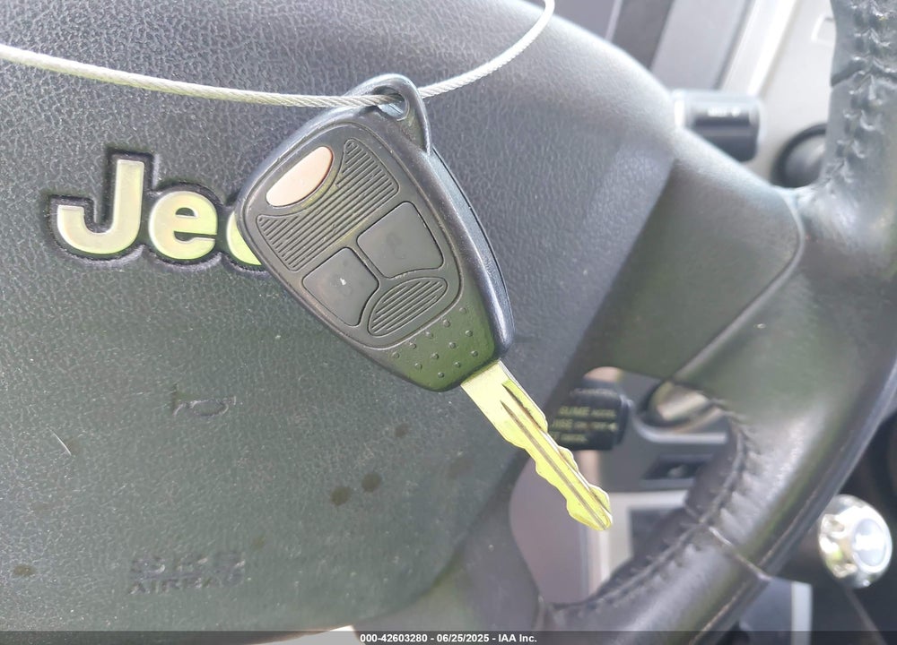 2007 JEEP COMPASS VIN: 1J8FT57W47D185884