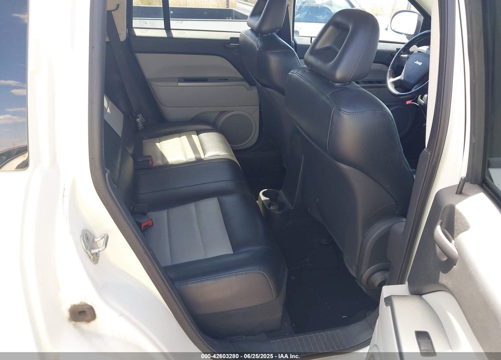 2007 JEEP COMPASS VIN: 1J8FT57W47D185884