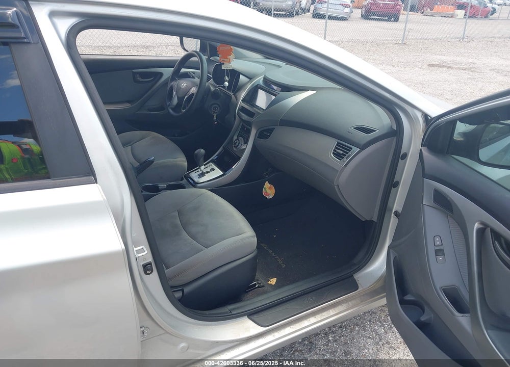 2011 HYUNDAI ELANTRA VIN: KMHDH4AE5BU165951
