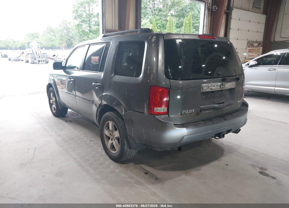 2011 HONDA PILOT EX-L VIN: 5FNYF4H59BB038341