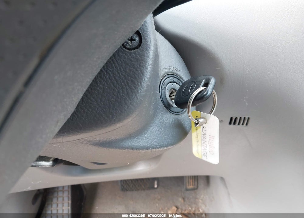 2008 TOYOTA COROLLA VIN: 1NXBR32E38Z007629