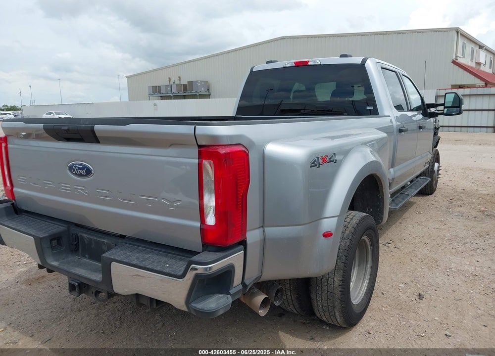 2024 FORD F-350 XLT VIN: 1FT8W3DT3RED57910