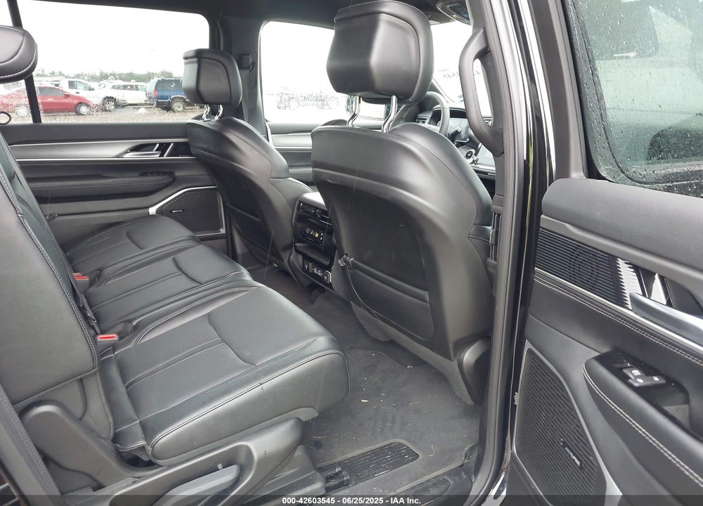 2025 JEEP WAGONEER L VIN: 1C4SJSBPXSS510455