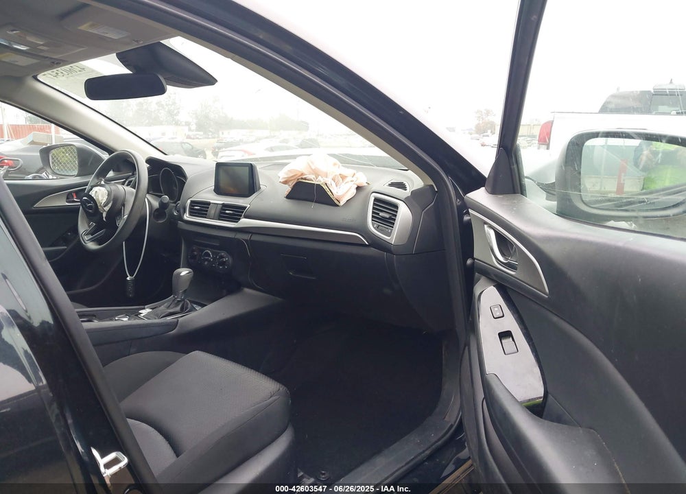 2018 MAZDA 3 VIN: 3MZBN1U70JM215090