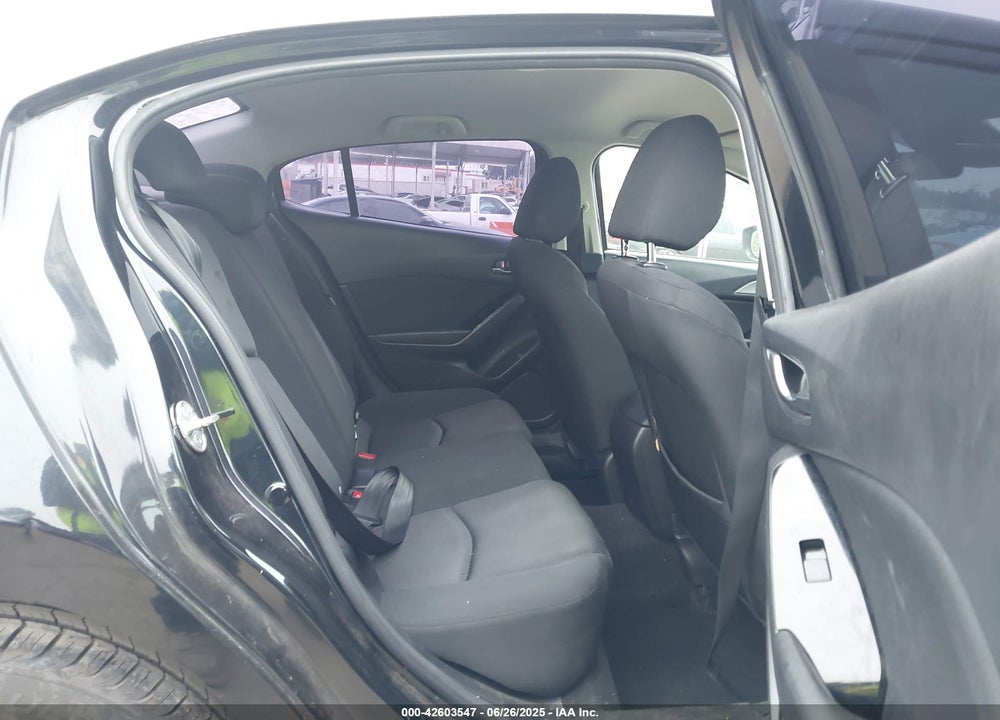 2018 MAZDA 3 VIN: 3MZBN1U70JM215090