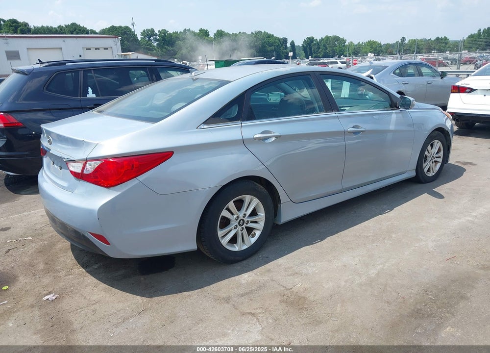 2014 HYUNDAI SONATA VIN: 5NPEB4AC3EH830711