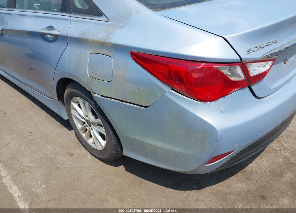 2014 HYUNDAI SONATA VIN: 5NPEB4AC3EH830711