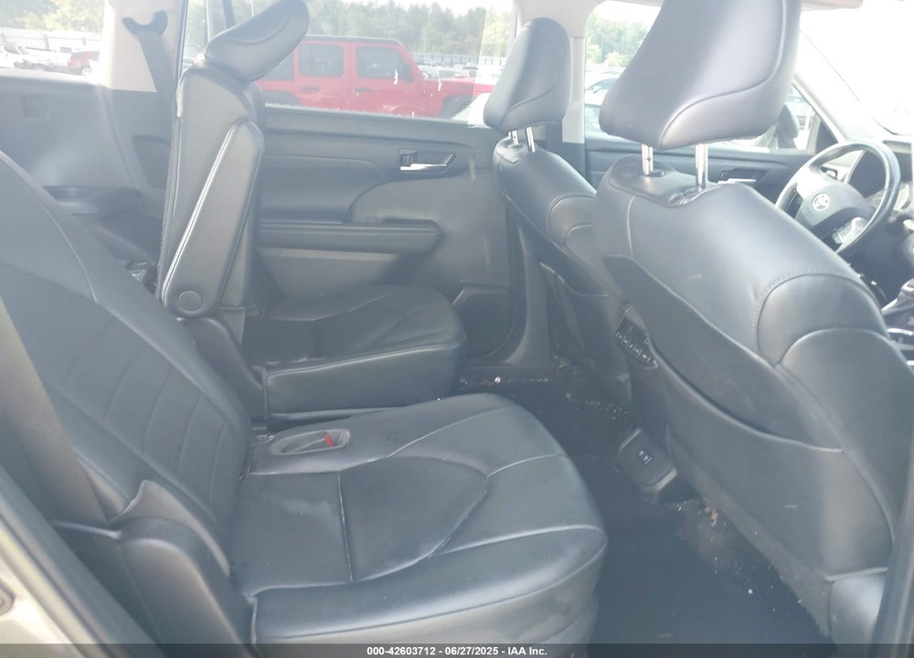 2021 TOYOTA HIGHLANDER VIN: 5TDGZRAH4MS532366