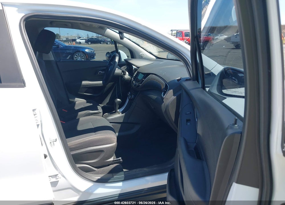 2019 CHEVROLET TRAX LS VIN: 3GNCJKSB4KL246955