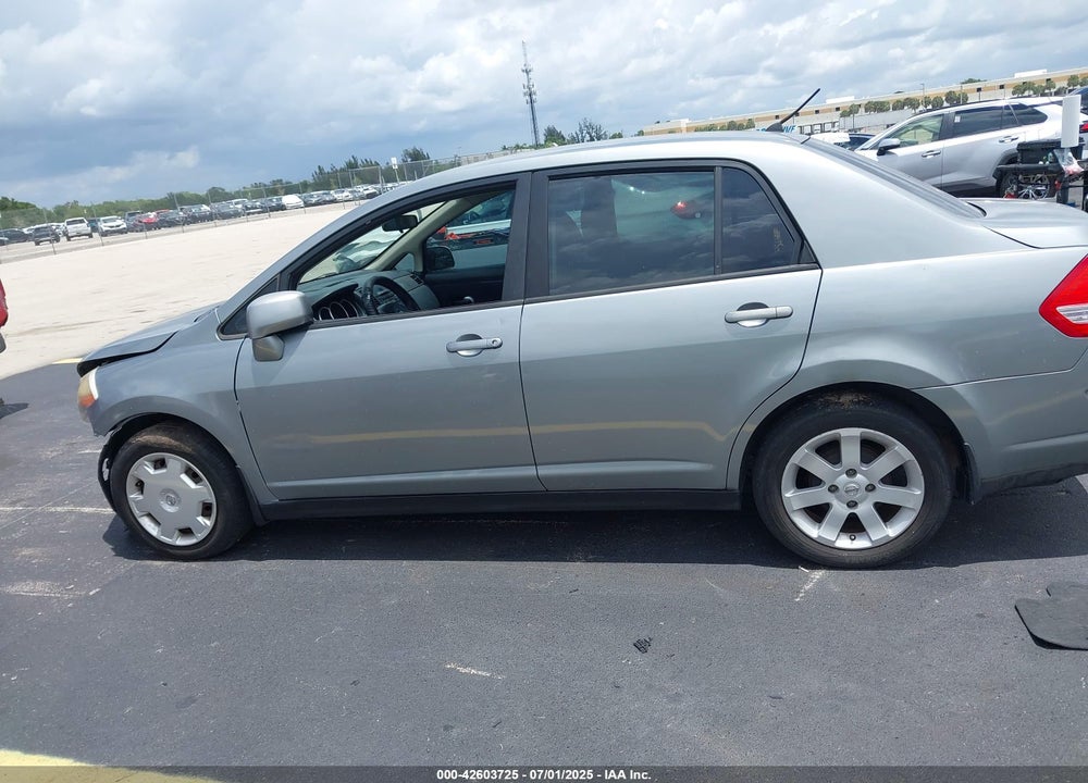 2009 NISSAN VERSA VIN: 3N1BC11E89L495132