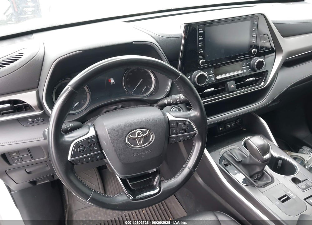 2021 TOYOTA HIGHLANDER XLE VIN: 5TDHZRAH9MS515101