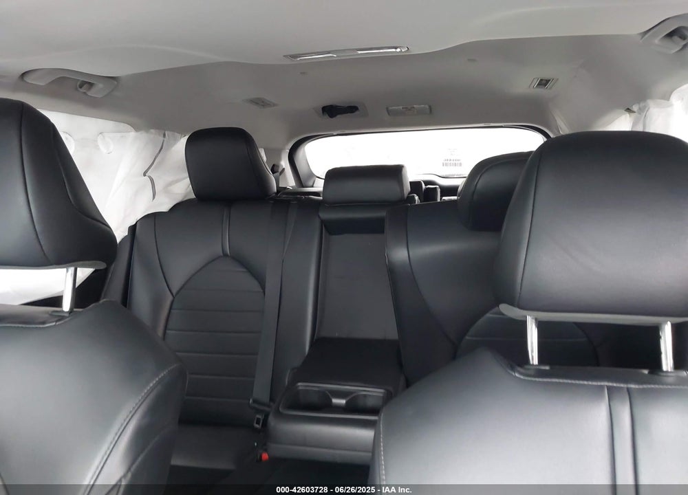 2021 TOYOTA HIGHLANDER XLE VIN: 5TDHZRAH9MS515101