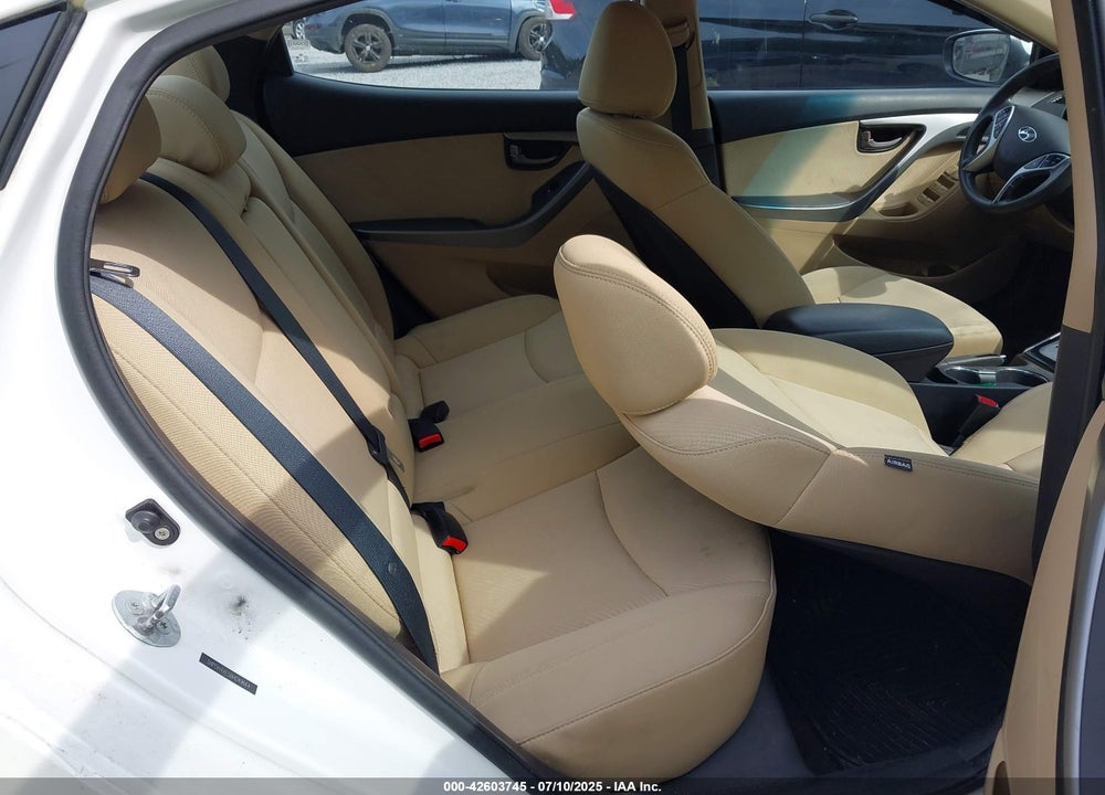 2011 HYUNDAI ELANTRA VIN: 5NPDH4AE5BH049664