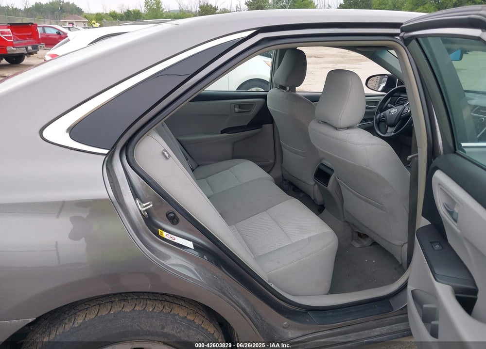 2016 TOYOTA CAMRY VIN: 4T4BF1FK6GR551043