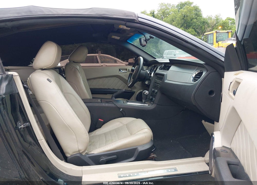 2010 FORD MUSTANG VIN: 1ZVBP8EN2A5106135