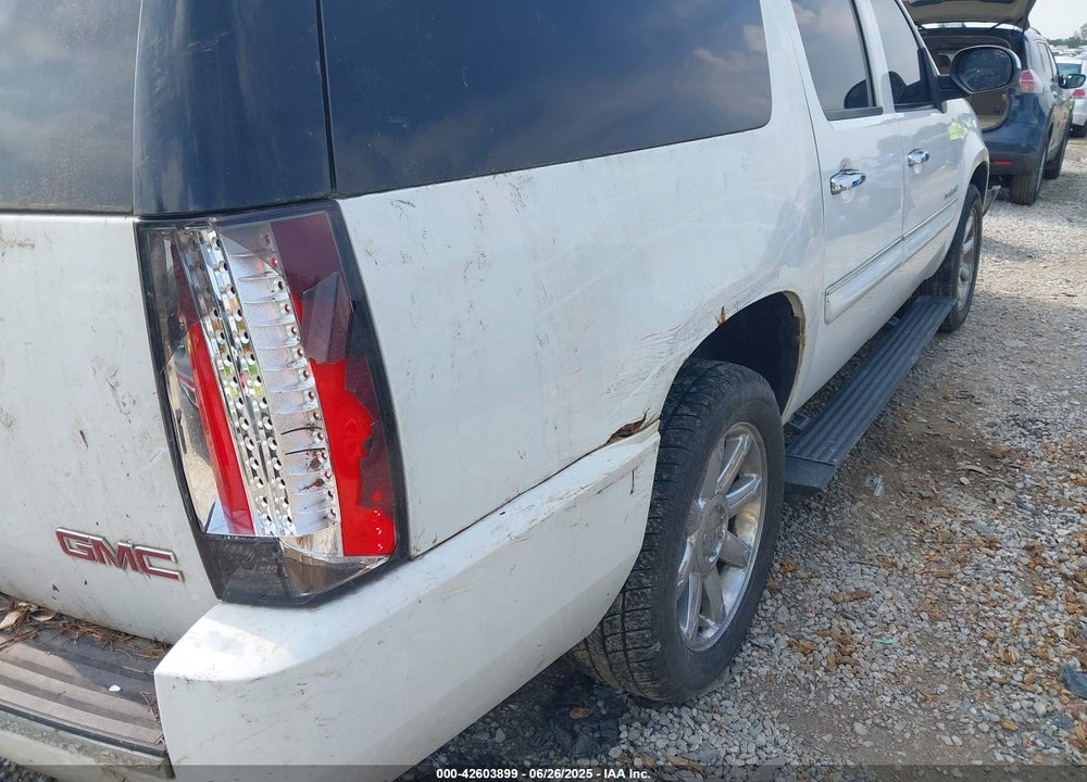 2007 GMC YUKON XL 1500 VIN: 1GKFK668X7J263450