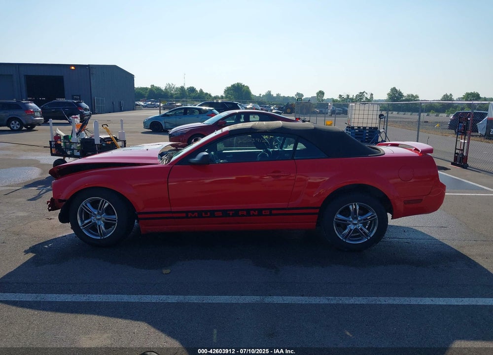 2005 FORD MUSTANG VIN: 1ZVFT84N555231280