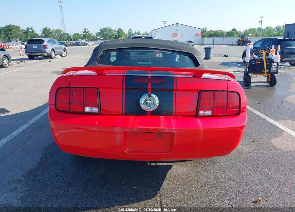 2005 FORD MUSTANG VIN: 1ZVFT84N555231280