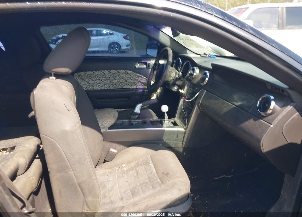 2009 FORD MUSTANG VIN: 1ZVHT82H495146300