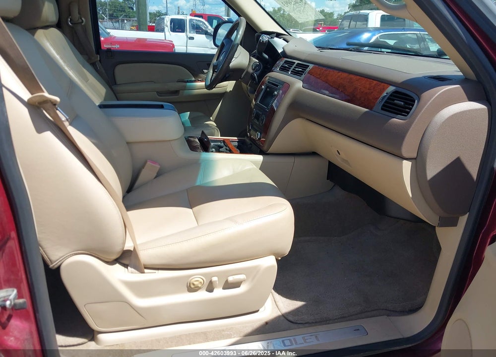 2009 CHEVROLET TAHOE LTZ VIN: 1GNFK33019R134937