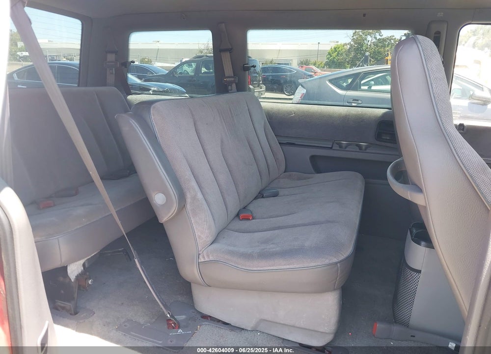 1993 PLYMOUTH VOYAGER SE VIN: 2P4GH4535PR149419