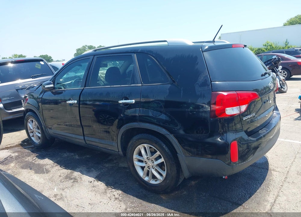 2015 KIA SORENTO VIN: 5XYKT3A68FG565703