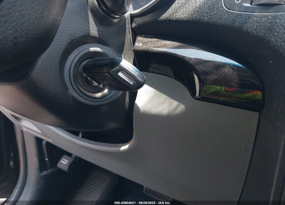 2015 KIA SORENTO VIN: 5XYKT3A68FG565703