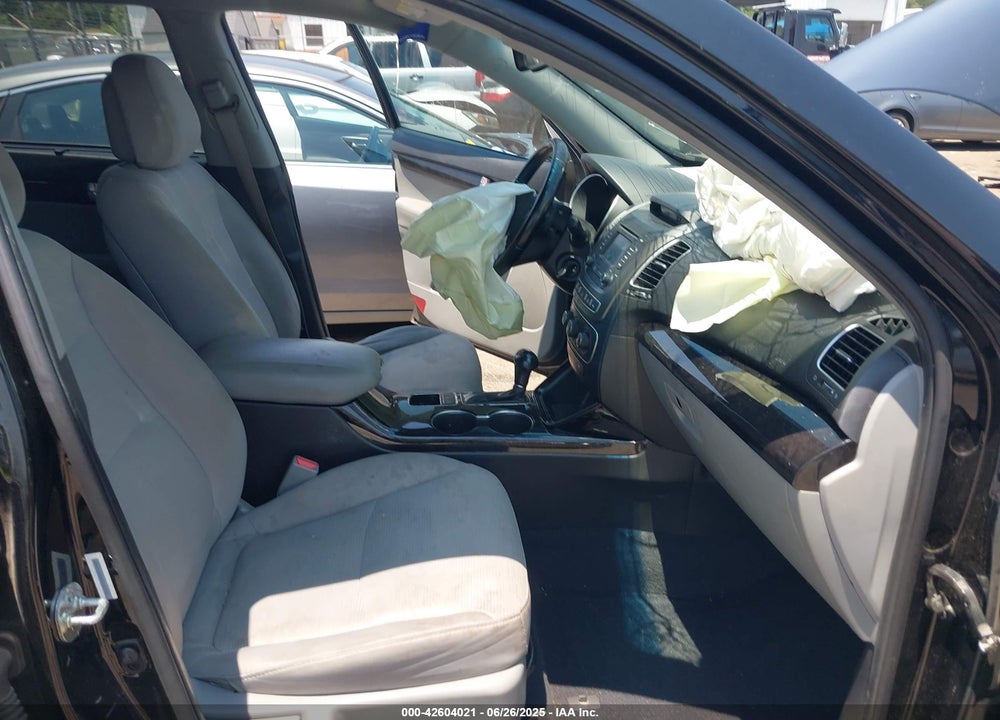 2015 KIA SORENTO VIN: 5XYKT3A68FG565703