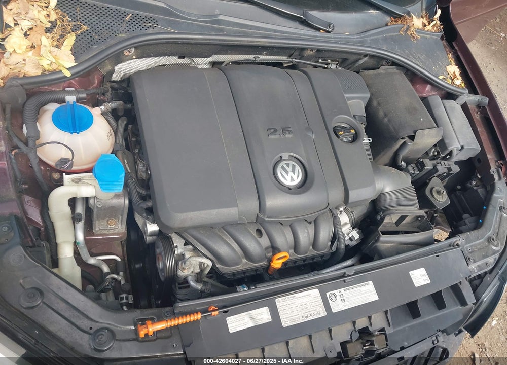 2012 VOLKSWAGEN PASSAT 2.5L SE VIN: 1VWBP7A33CC043835
