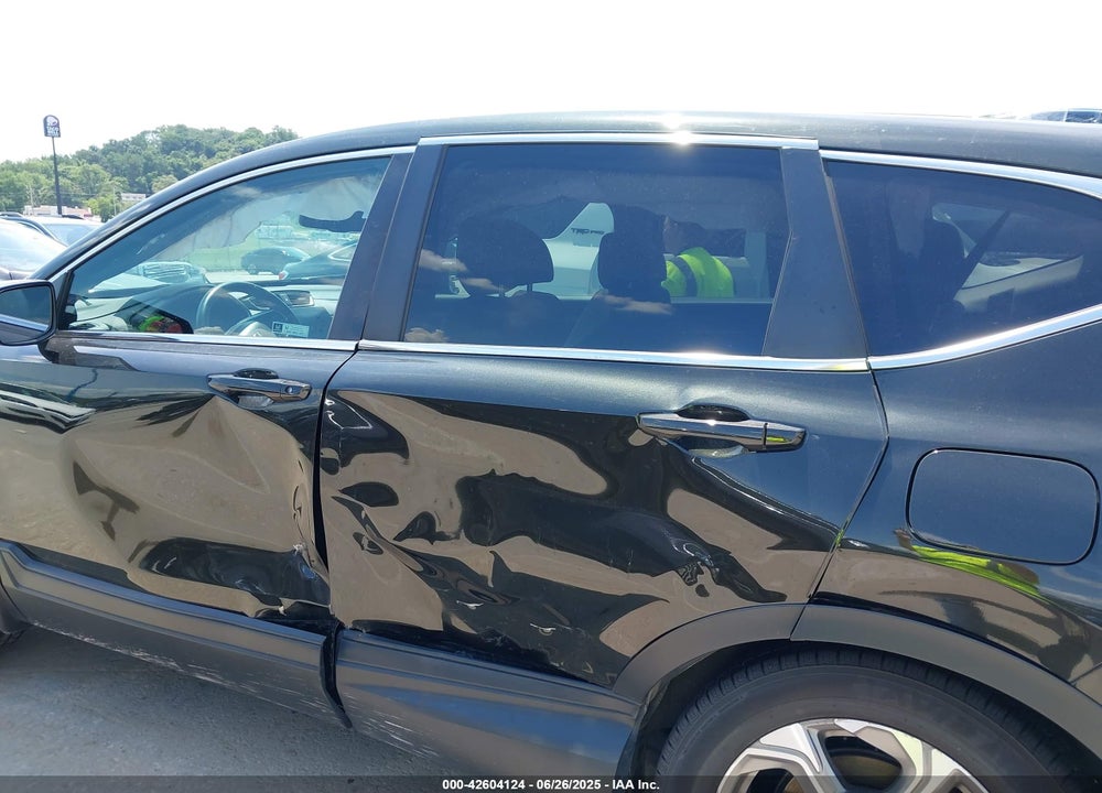 2018 HONDA CR-V VIN: 7FARW2H87JE045052