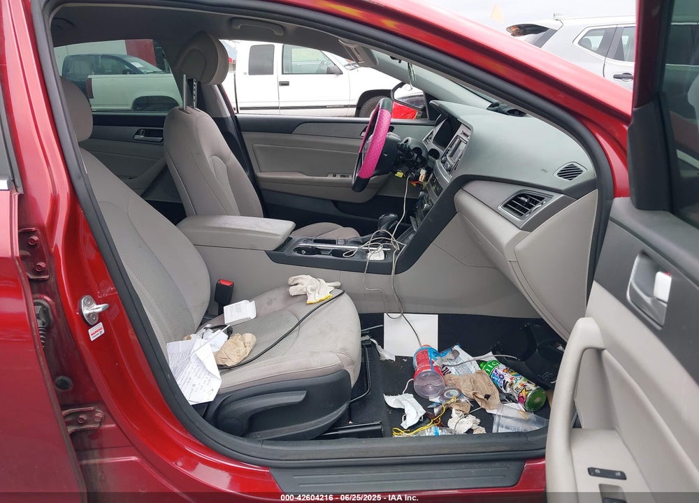 2015 HYUNDAI SONATA SE VIN: 5NPE24AF8FH245859